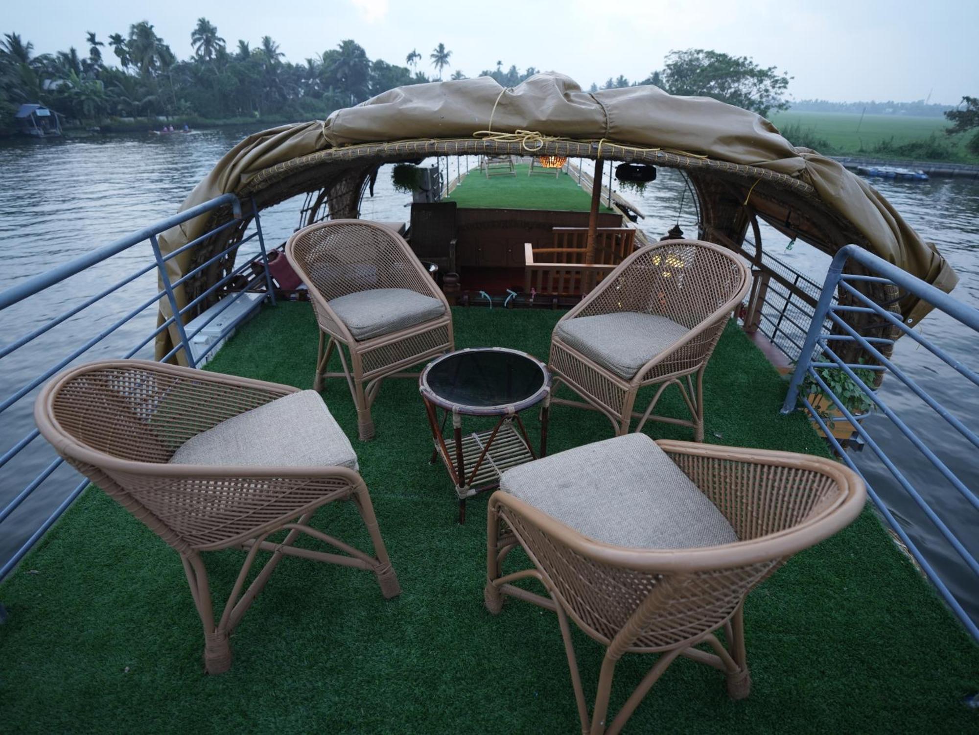 Kalappura Houseboats & Tours Hotel Alappuzha Exterior photo